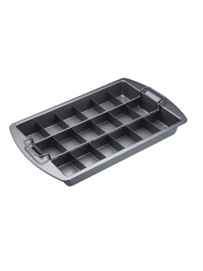 Chicago Metallic brownie pan set, metallic kitchen accessory