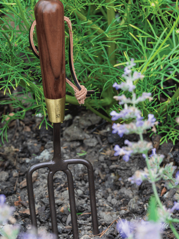 Burgon & Ball National Trust round tined fork