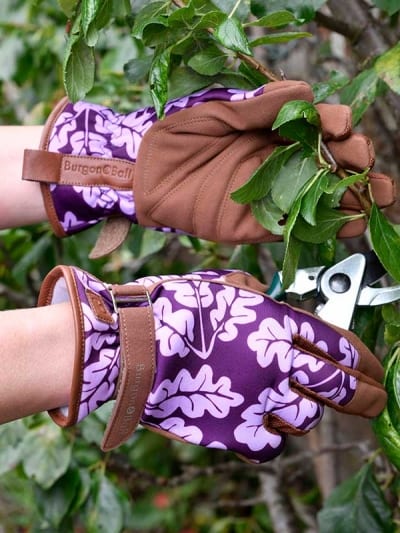 Burgon & Ball gardening gloves plum