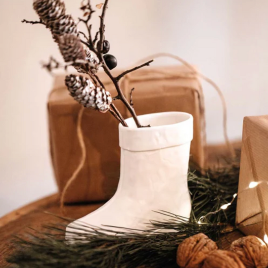 Räder Porcelain Boot, Christmas decoration in fine porcelain, 12x4.5x10cm, perfect for fireplace, windowsill, or festive display.