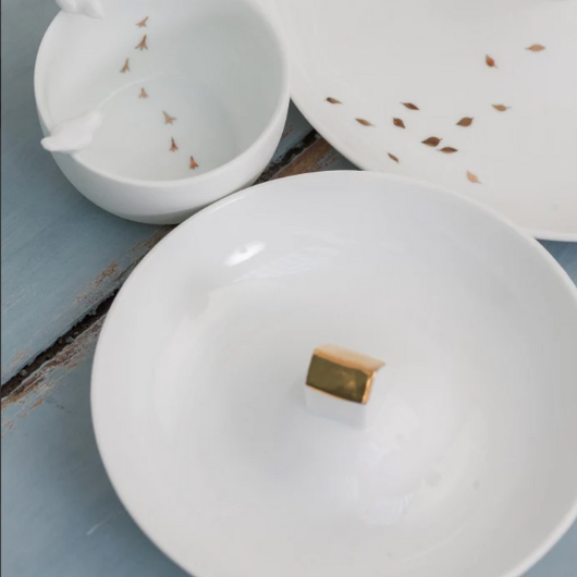 Porcelain mini bowl by Räder Design with small cactus detail, perfect for holding jewellery or trinkets.