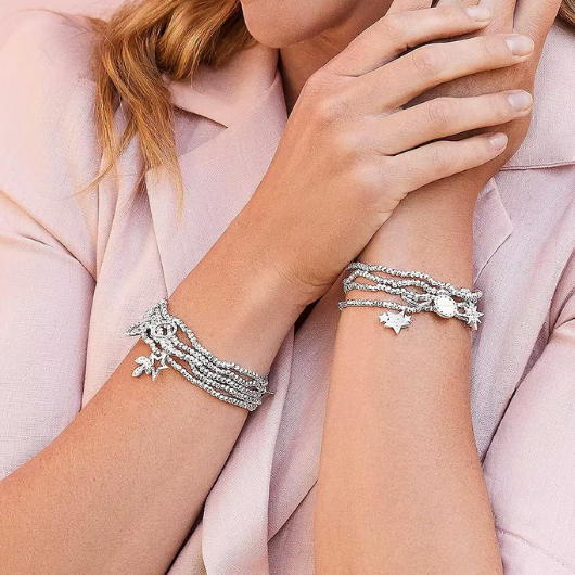 Joma Jewellery A Little I Love My Pup silver-plated bracelet with dog charm on sentiment card.