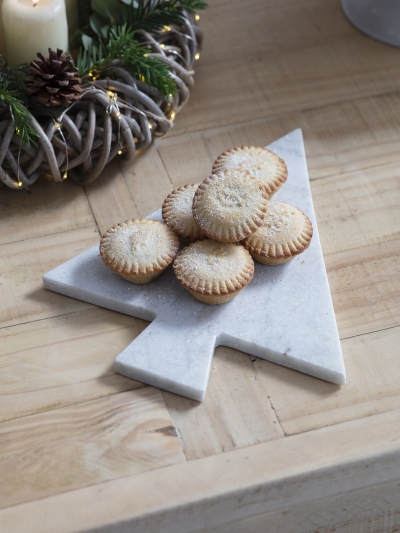 Christmas Tree Marble Serving Board – elegant solid marble board shaped like a Christmas tree, perfect for festive entertaining.
