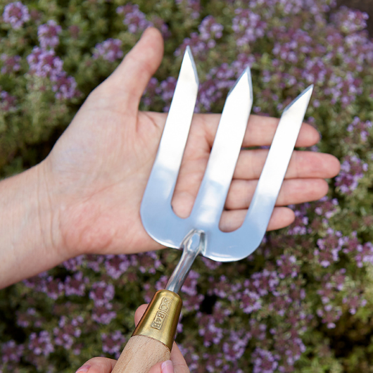 Sophie Conran stainless steel garden hand fork with FSC beech wood handle and brass ferrule in presentation gift box.